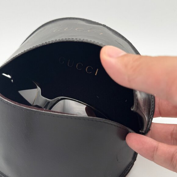 Gucci Sunglasses - EUC - Comes with original case - Picture 9 of 9